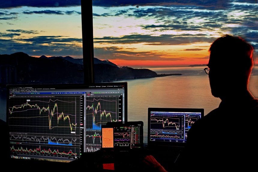 Technical Analysis Tools: Navigating the Crypto Market Like a Pro